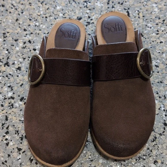 Soft Billie Suede Clog - Picture 1 of 5